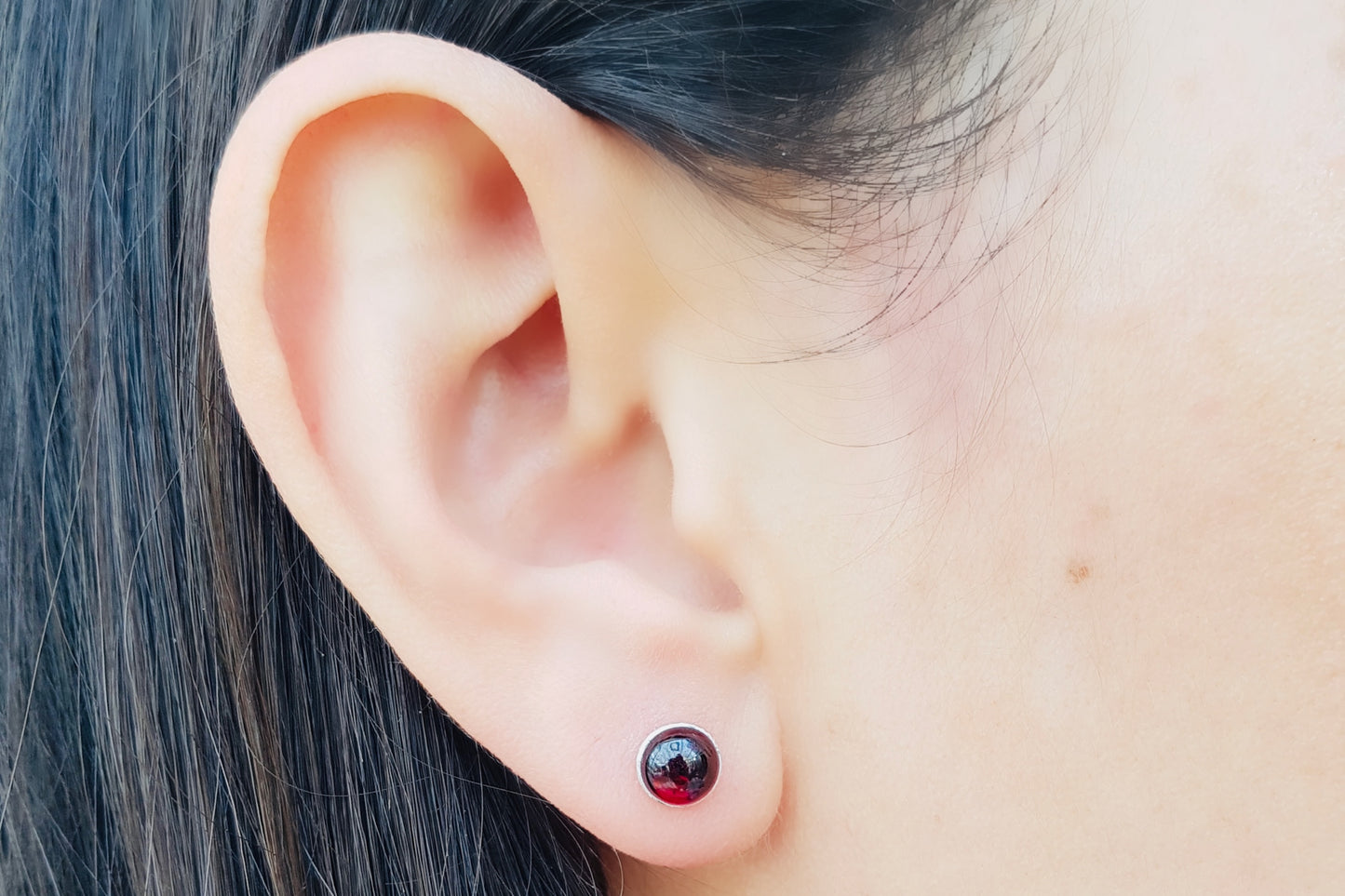 CAPRICORN Garnet Earrings in Sterling Silver